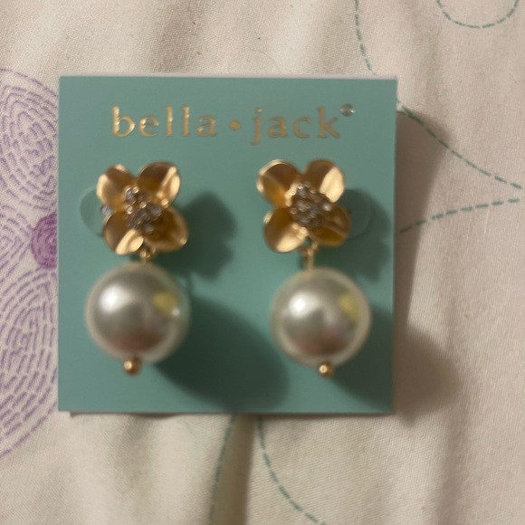 bella jack Jewelry - Bella Jack gold flowers with pearls earrings